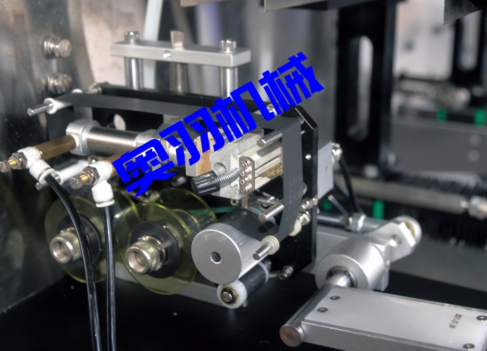 快餐調(diào)理包水平給袋式自動包裝機_http://www.chinabrita.com_產(chǎn)品中心_第4張